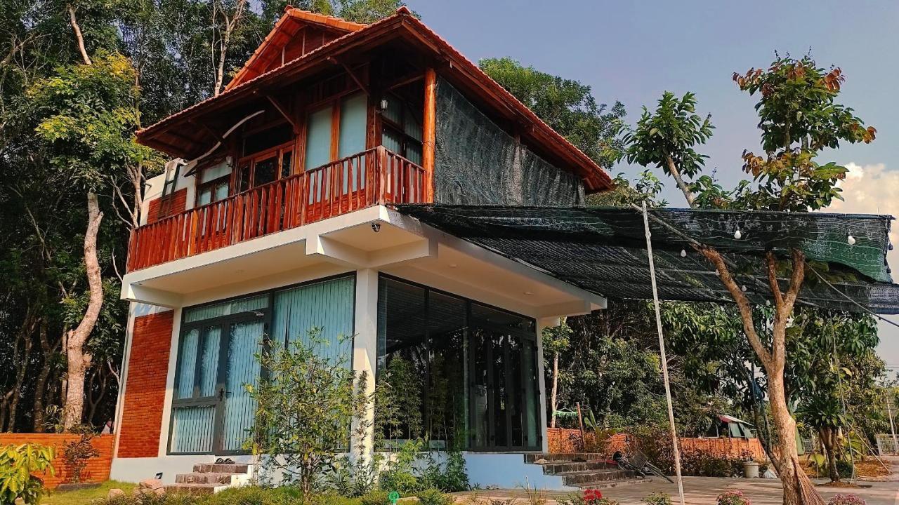 Homestay Dat Viet Cát Tiên Eksteriør billede